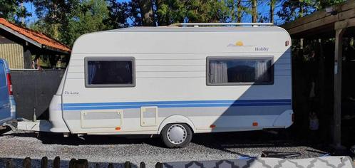Leuke propere en droge caravan te koop, Caravans en Kamperen, Caravans, Particulier, Treinzit, Hobby, Vast bed, Reservewiel, Ophalen