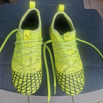 Voetbalschoenen - maat 33 beschikbaar voor biedingen