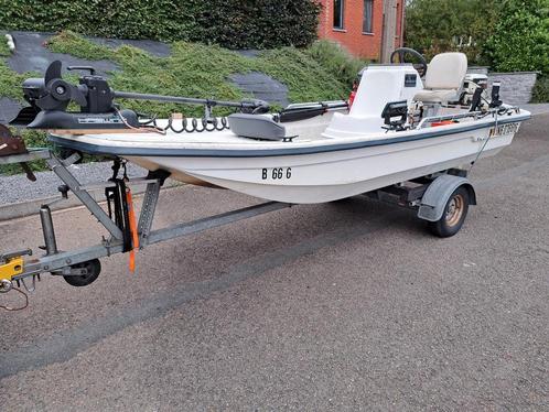 barque / bateau pêche full équipé, Watersport en Boten, Vis- en Consoleboten, Zo goed als nieuw, Elektrisch