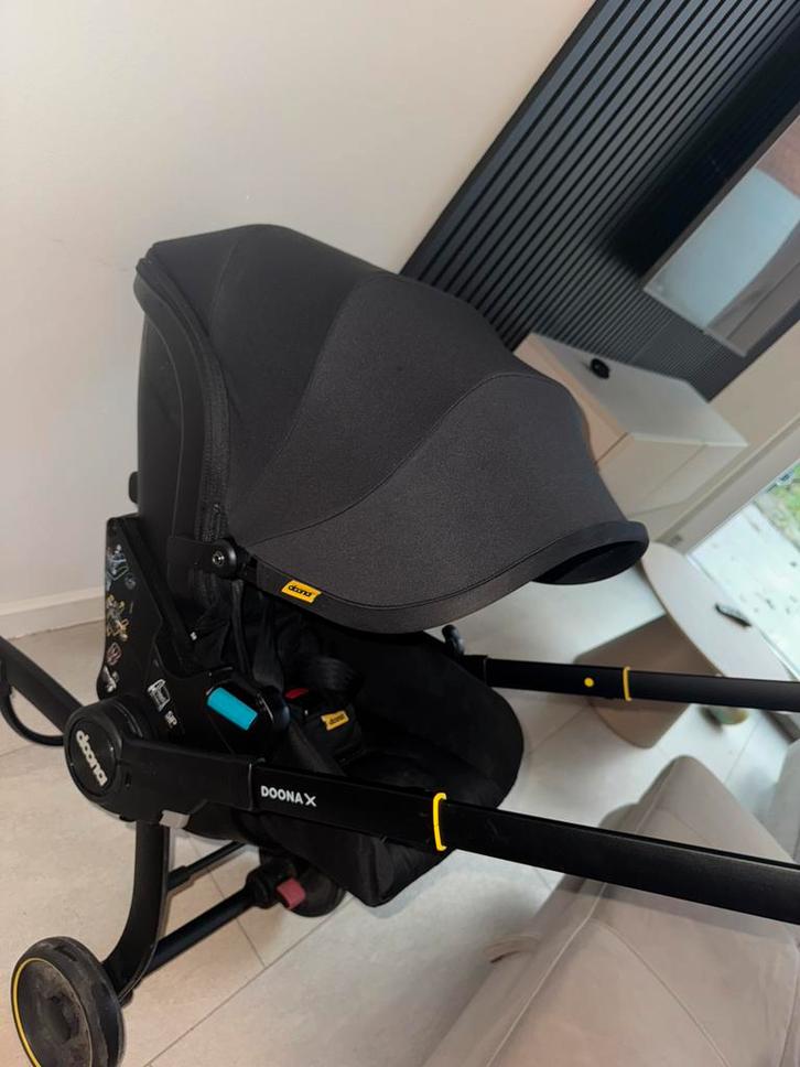 Doona x, Kinderen en Baby's, Buggy's, Zo goed als nieuw, Overige merken, Verstelbare rugleuning, Zonnekap, Ophalen