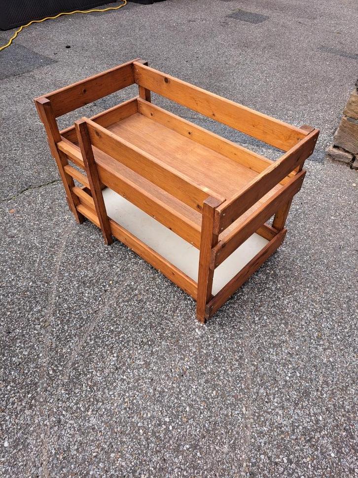 Lit pour poupée en bois - lit superposé, Enfants & Bébés, Jouets | Jouets en bois, Comme neuf, Autres types, Enlèvement ou Envoi