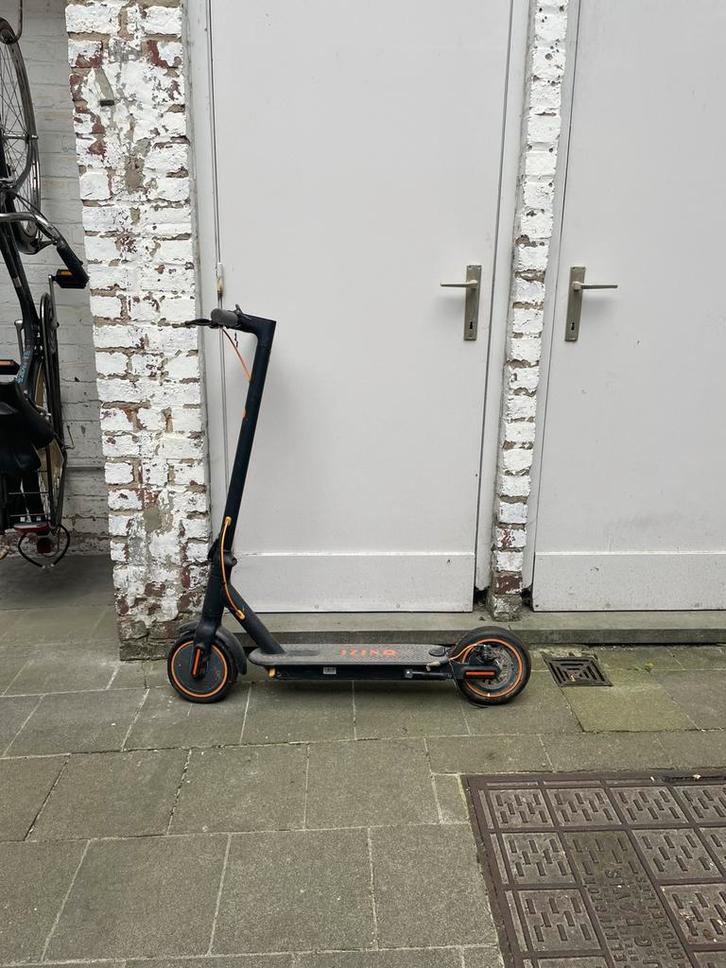 Elektrische Step Izinq (voor reparatie), Fietsen en Brommers, Steps, Gebruikt, Elektrische step (E-scooter), Ophalen
