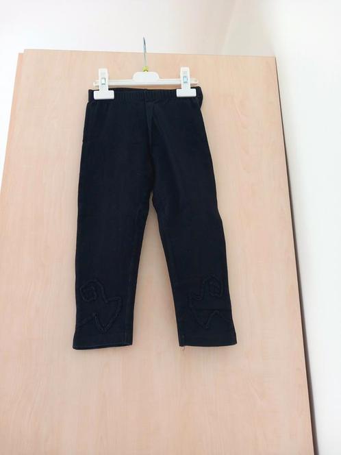 Zwarte capri broek/driekwart legging maat 122/128, Kinderen en Baby's, Kinderkleding | Maat 122, Zo goed als nieuw, Meisje, Broek