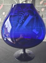 Verre globe bleu cobalt, Ophalen