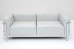 Cassina LC3 sofa, Le Corbusier (2 stuks beschikbaar), Huis en Inrichting, Zetels | Zetels en Chaises Longues, Metaal, Zo goed als nieuw