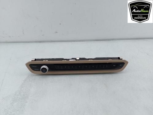 RADIOBEDIENING PANEEL BMW 1 serie (F40) (|7949460|), Auto-onderdelen, Dashboard en Schakelaars, BMW, Gebruikt