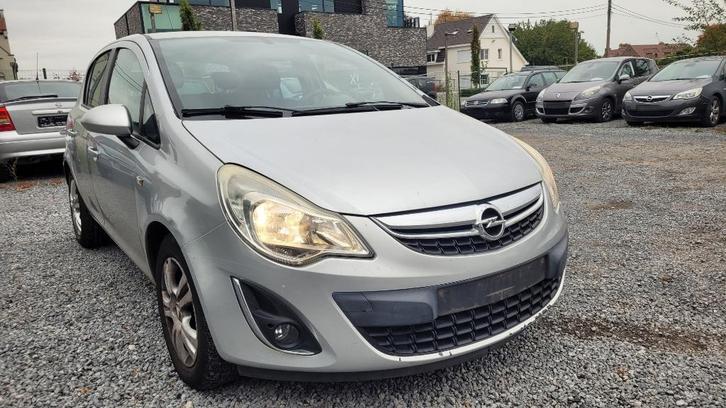 opel corsa 1.2i word GEKEURD AIRCO 5 deurs euro5 2011, Auto's, Opel, Bedrijf, Te koop, Corsa, ABS, Airbags, Airconditioning, Alarm