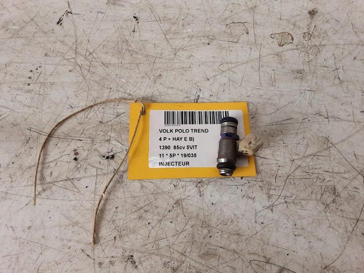 INJECTEUR Volkswagen Polo V (6R) (036031AH), Autos : Pièces & Accessoires, Systèmes à carburant, Volkswagen, Utilisé