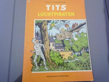    strip;  tits beschikbaar voor biedingen