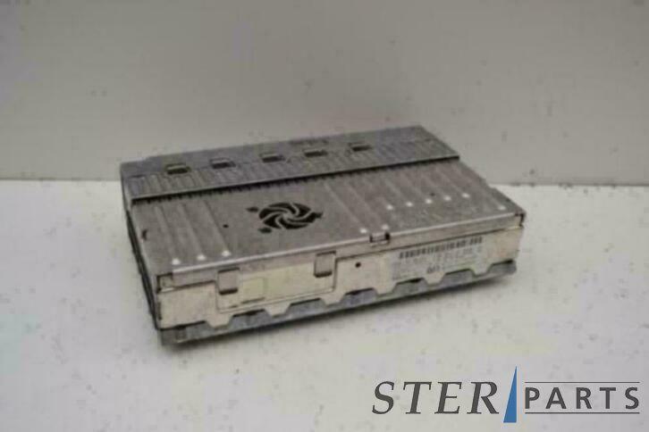 Harman Kardon versterker Mercedes S-klasse W221 A 2218707789, Auto diversen, Autoradio's, Ophalen