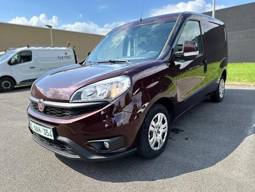 Fiat doblo 1.3 multijet ** 3 places ** cargo léger *, Autos, Camionnettes & Utilitaires, Entreprise, Achat, ABS, Airbags, Air conditionné