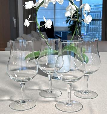 4 statige Bourgogneglazen / Bourgogne glas / rode wijnglazen beschikbaar voor biedingen