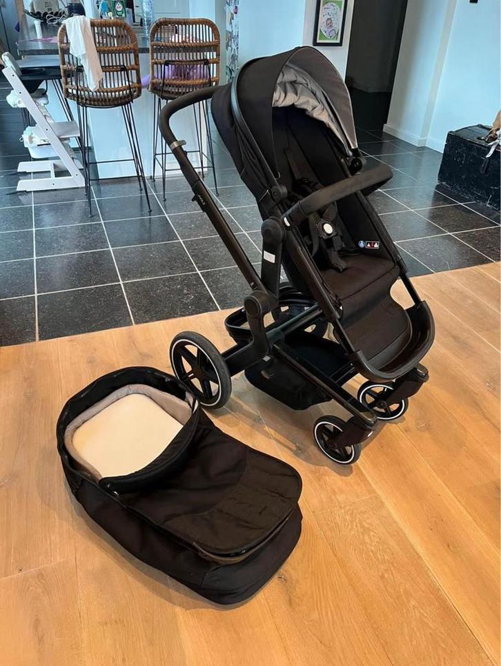 Très bonne offre : Poussette JOOLZ Day +, Enfants & Bébés, Poussettes & Combinaisons, Comme neuf, Poussette, Enlèvement