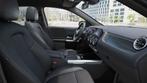 Mercedes-Benz EQA-Klasse 300 4MATIC Luxury Line | Verwarmde, Automaat, Euro 6, Zwart, 5 zetels