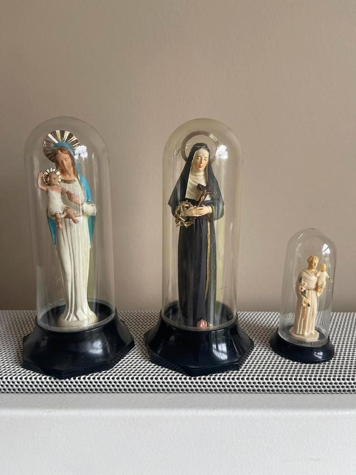 3 heilige beeldjes Heilige Rita, Maria, Antonius, Antiek en Kunst, Antiek | Religieuze voorwerpen, Ophalen of Verzenden
