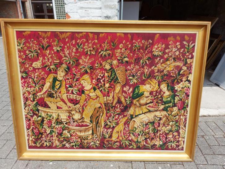Ingekaderd borduurwerk met Middeleeuws feest, Antiek en Kunst, Kunst | Schilderijen | Klassiek, Ophalen