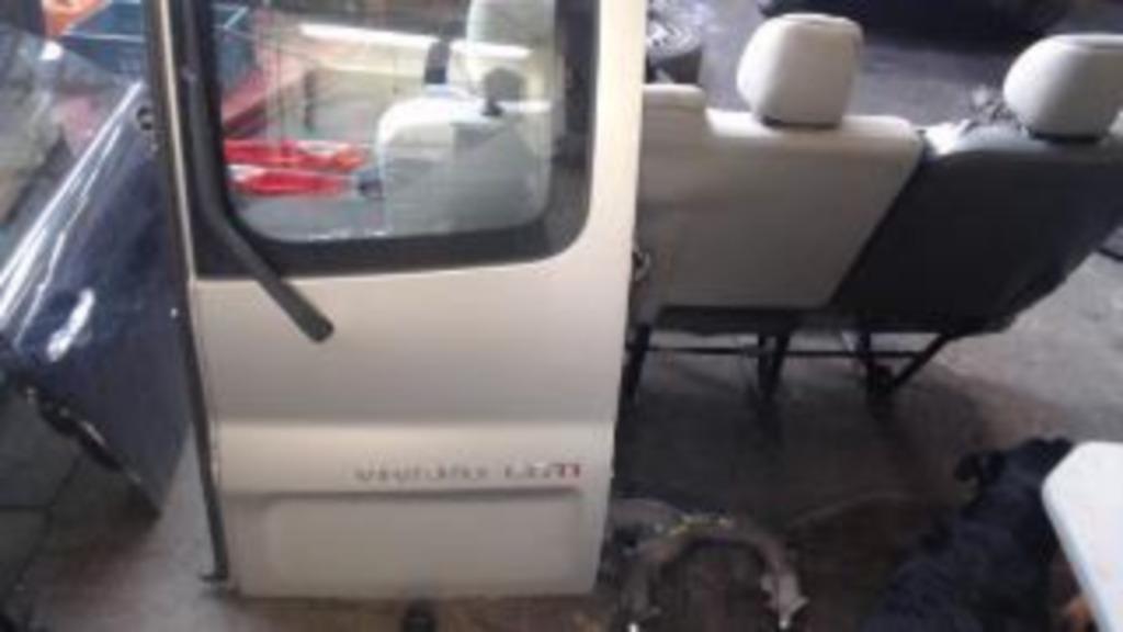 Porte arrière gauche Opel Vivaro 2006-2015 LP/14097, Gebruikt, Deur, Achter, Ophalen of Verzenden