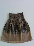 Bruin/taupe speciale rok Vero Moda maat s/m, onderaan is het, Kleding | Dames, Rokken, Bruin, Vero Moda, Ophalen of Verzenden