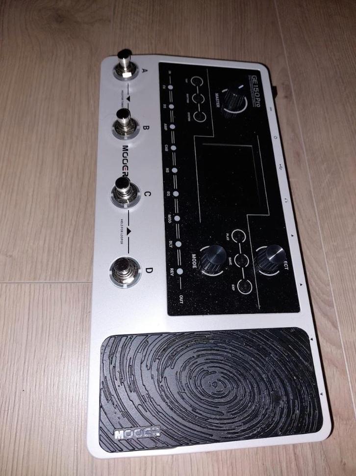 Mooer GE150 pro multi effect zo goed als nieuw, Muziek en Instrumenten, Effecten, Zo goed als nieuw, Multi-effect, Verzenden