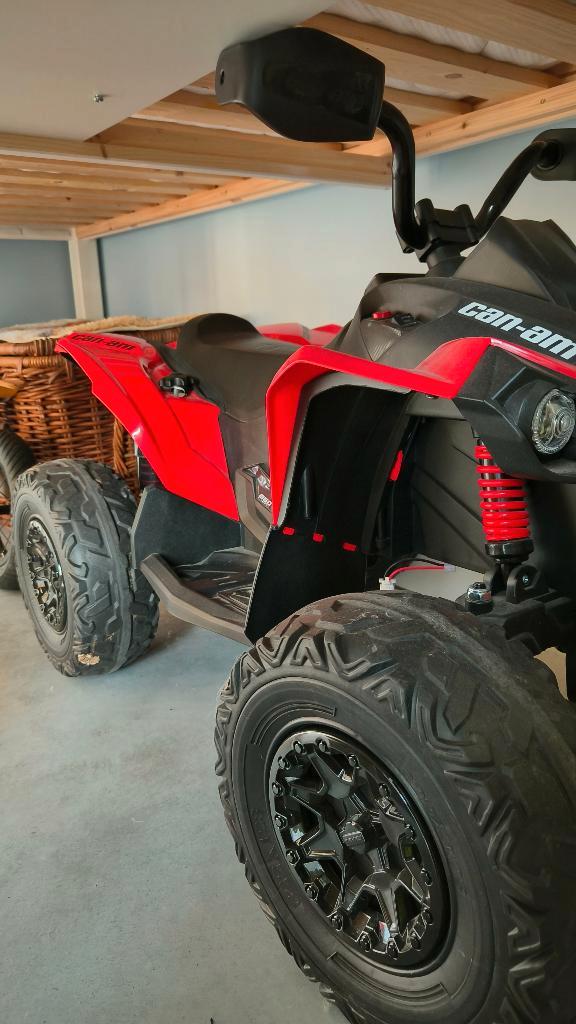 CAN-AM 24V Kinder Quad Rood elektrisch, Kinderen en Baby's, Speelgoed | Buiten | Accuvoertuigen, Zo goed als nieuw, Ophalen