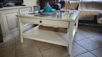 Salontafel met lade en glas beschikbaar voor biedingen