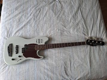 Te koop Godin RG-4 Ultra Carbon White. beschikbaar voor biedingen