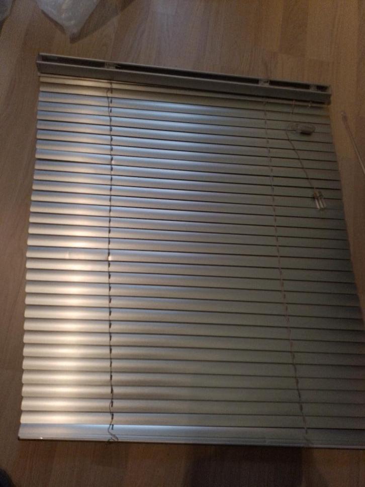 Lamellengordijnen 3 verschillende maten metalic, prijs/stuk, Huis en Inrichting, Overige Huis en Inrichting, Gebruikt, Ophalen