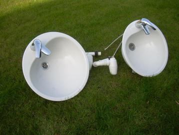 2 lavabo s', radiator, wc lavabo ,spoeltafel, wc drukplaat, Enlèvement ou Envoi, Comme neuf, Inox, Robinet