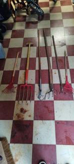 Allerlei tuingereedschap, Ophalen