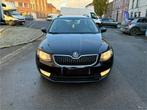 Skoda octavia 1,6 TDi 12 mois garantie !, Auto's, Skoda, 116 g/km, 1555 cc, Zwart, Leder