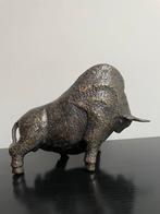 Taureau en bronze antique très joliment conçu, Antiquités & Art, Bronze, Enlèvement ou Envoi