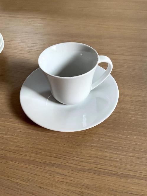 12 kopjes en schoteltjes en 4 grotere koffietassen ALESSI KU, Huis en Inrichting, Keuken | Servies, Nieuw, Kop(pen) en/of Schotel(s)