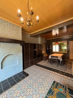 Gratis kasten en tafel en stoelen gratis living, Antiek en Kunst, Antiek | Meubels | Kasten, Ophalen