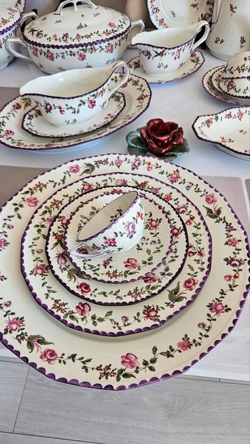 ANTIEK SERVIES MAISON RITZEN SOEURS BRUXELLES  beschikbaar voor biedingen