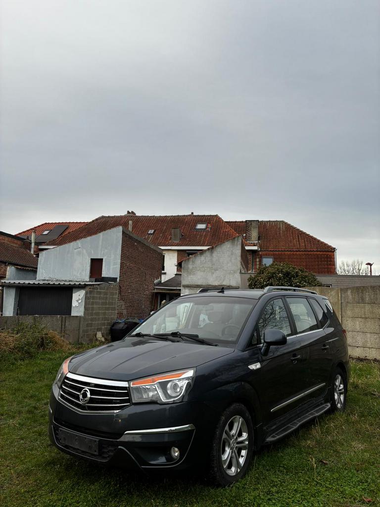 Ssangyong Rodius 2017 - diesel 2.0-7.Place pour  l’export !, Autos, SsangYong, Particulier, Rodius, Caméra 360°, ABS, Caméra de recul