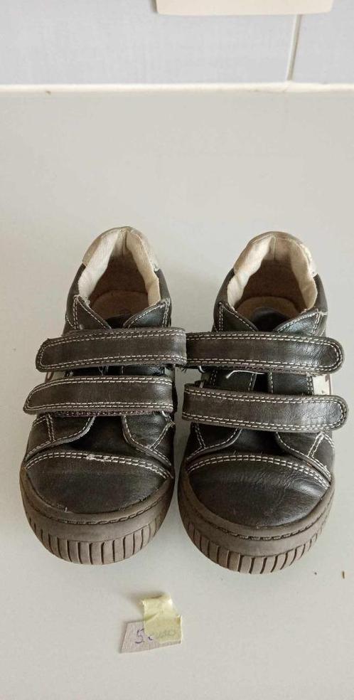 schoenen jongens maat 26 met kleefstrip, Kinderen en Baby's, Kinderkleding | Schoenen en Sokken, Zo goed als nieuw, Schoenen, Jongen