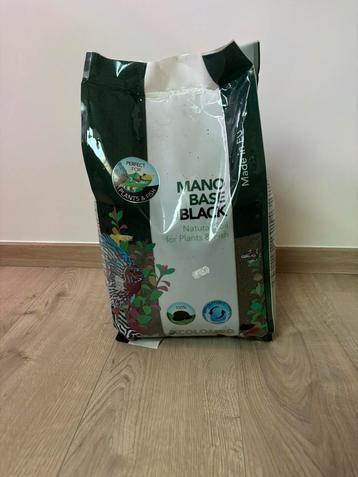 Mano Base black aquasoil / 10L beschikbaar voor biedingen
