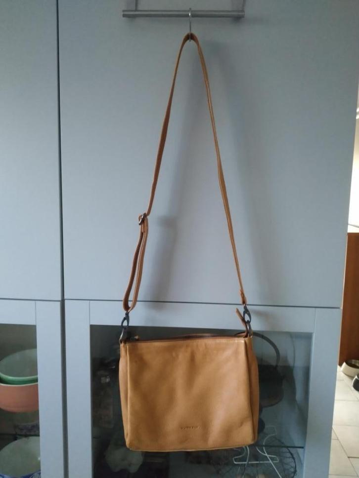 lederen handtas Burkely - als nieuw, Handtassen en Accessoires, Tassen | Damestassen, Zo goed als nieuw, Handtas, Bruin, Ophalen of Verzenden