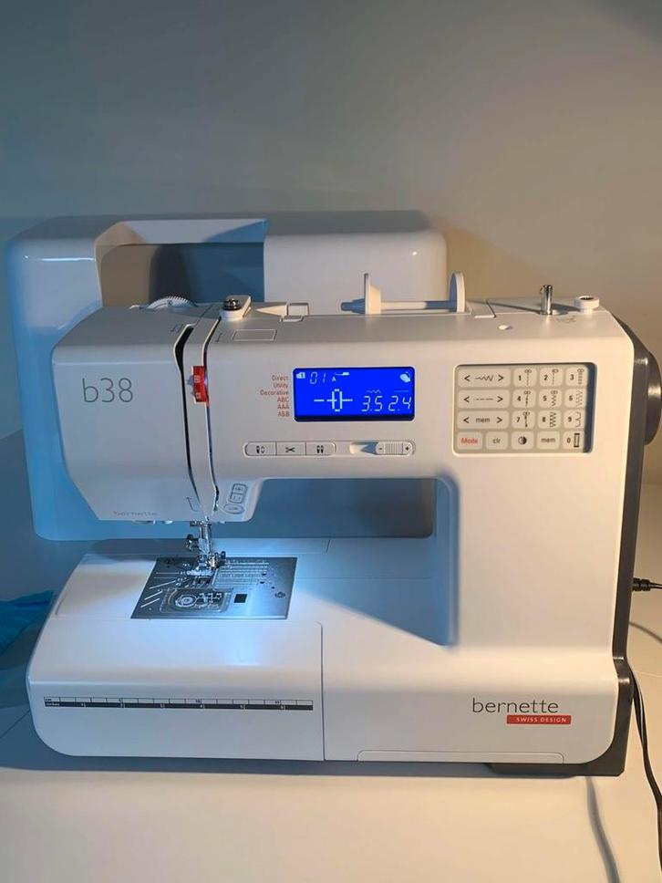 Bernette B38 naaimachine onder garantie, Hobby en Vrije tijd, Naaimachines en Toebehoren, Naaimachine, Ophalen of Verzenden
