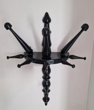 Hangkapstok ( aan muur bevestigen met 2 haakjes) beschikbaar voor biedingen