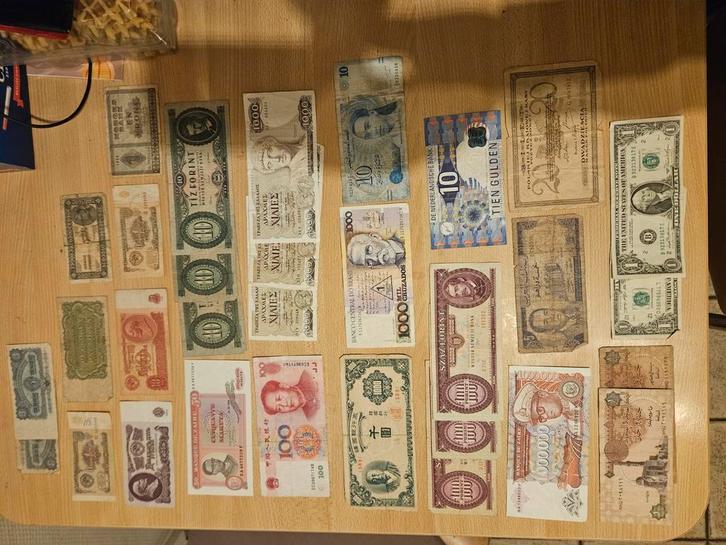 30 bankbiljetten uit verschillende landen, Diversen, Rommelmarktspullen, Ophalen of Verzenden