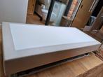 Eenpersoonsbed in beige, Huis en Inrichting, Slaapkamer | Bedden, Ophalen