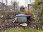 Hottub houtgestookt, extra snel warm, Tuin en Terras, Ophalen of Verzenden, Zo goed als nieuw, Trap, Vast