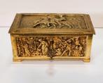 Boîte en bronze doré à relief doré au feu, France XIXe., Enlèvement ou Envoi, Bronze