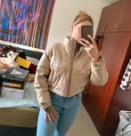 Korte winterjas M, Kleding | Dames, Maat 38/40 (M), Pull&Bear, Beige, Ophalen of Verzenden