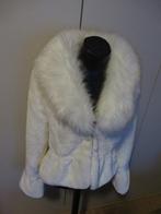 magnifique gilet en fausse fourrure, Taille 38/40 (M), Enlèvement ou Envoi, Blanc, Neuf