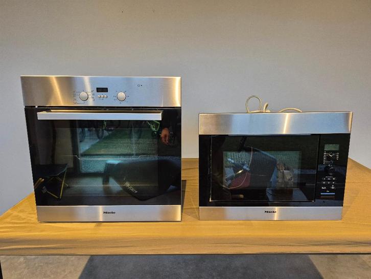 Miele Inbouwoven (H 4412 B) & Microgolf met Grill (M 8261), Elektronische apparatuur, Ovens, Gebruikt, Inbouw, Oven, Draaiplateau