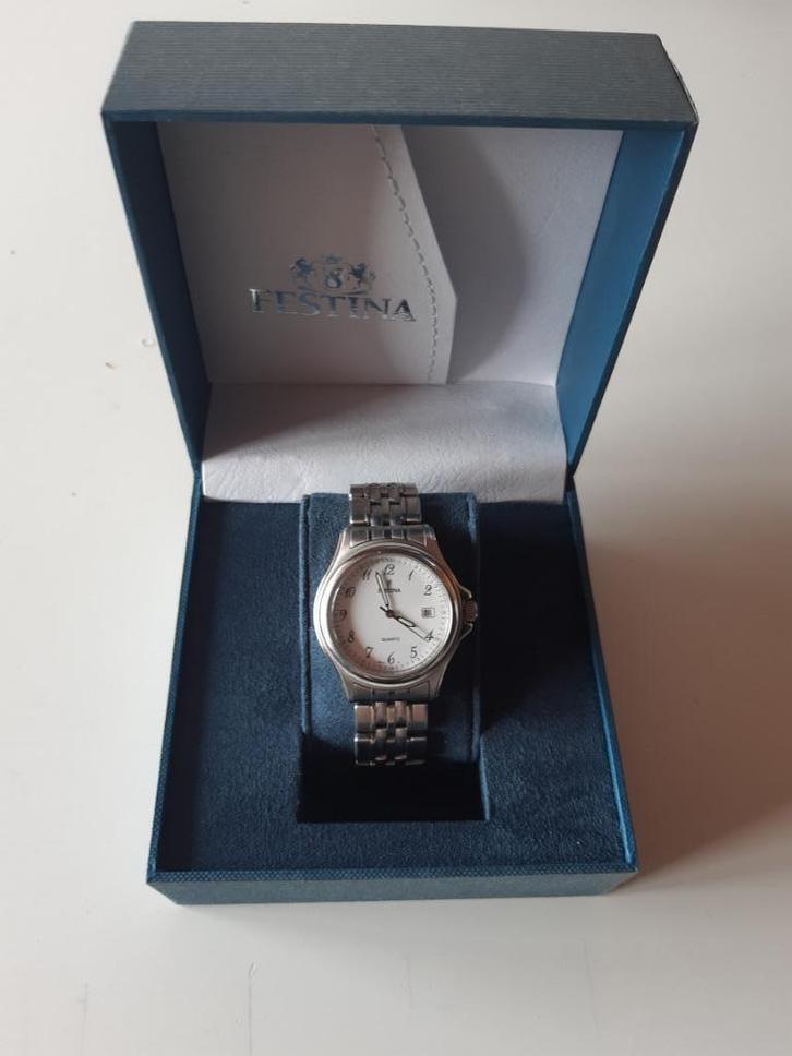 Montre Festina, Handtassen en Accessoires, Horloges | Dames, Zo goed als nieuw, Zilver, Ophalen