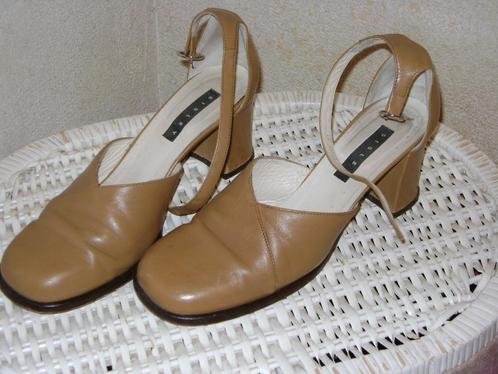 SISLEY schoenen - leder - maat 41, Kleding | Dames, Schoenen, Gedragen, Pumps, Bruin, Ophalen of Verzenden