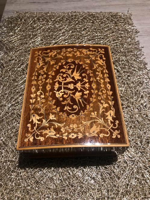Handgemaakte muziek- juwelendoos €45 nu €25, Antiek en Kunst, Curiosa en Brocante, Ophalen of Verzenden